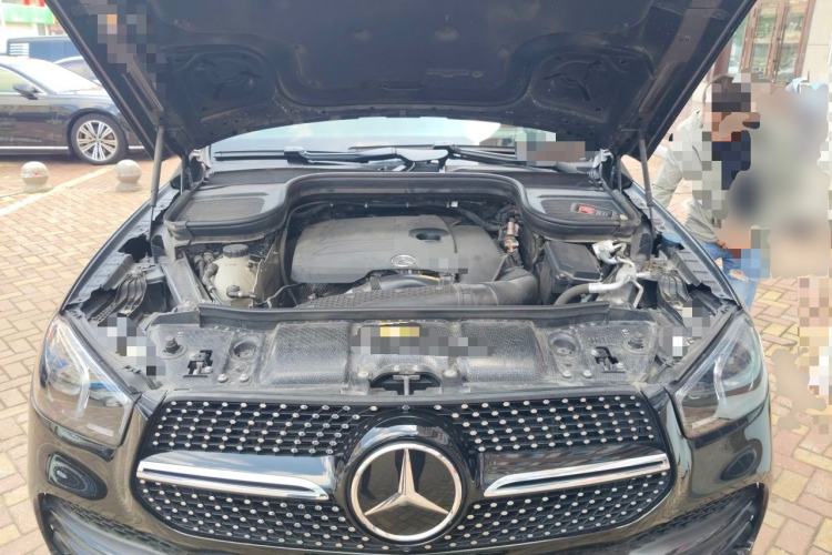 Used Mercedes-Benz GLE-Class  Engine Bay