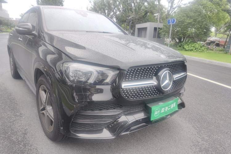 Used Mercedes-Benz GLE-Class 2021 GLE 450 4MATIC AMG Line Front Right 45 Deg
