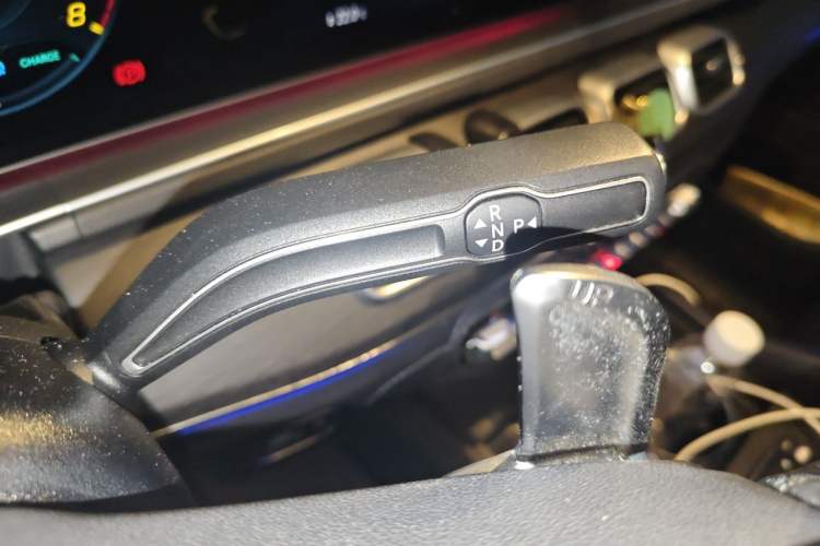 Used Mercedes-Benz GLE-Class  Gear Lever