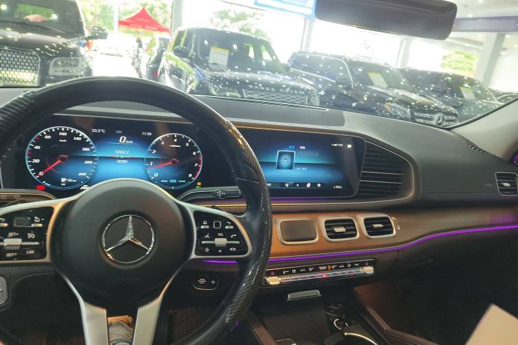 Used Mercedes-Benz GLE-Class 2021 GLE 450 4MATIC AMG Line Interior 2