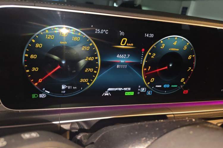 Used Mercedes-Benz GLE-Class  Odometer Close Up