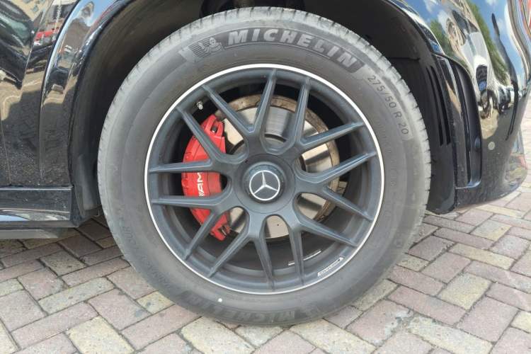 Used Mercedes-Benz GLE-Class  Right Front Wheel Hub