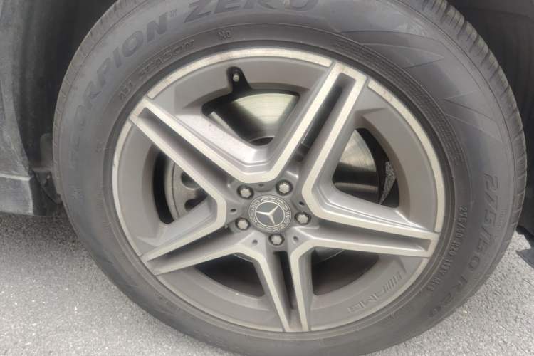 Used Mercedes-Benz GLE-Class 2021 GLE 450 4MATIC AMG Line Right Front Wheel Hub