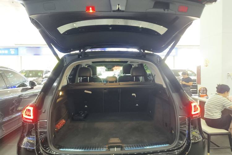 Used Mercedes-Benz GLE-Class 2021 GLE 450 4MATIC AMG Line Trunk