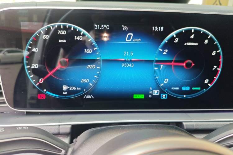 Used Mercedes-Benz GLE-Class  Odometer Close Up