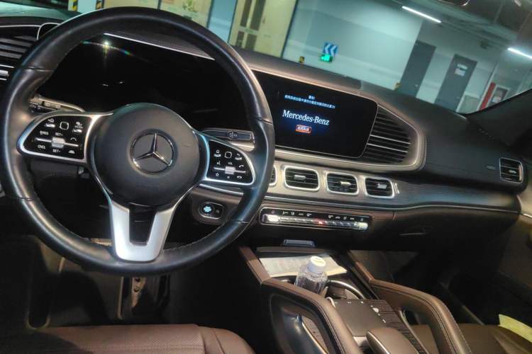 Used Mercedes-Benz GLE-Class  Center Console