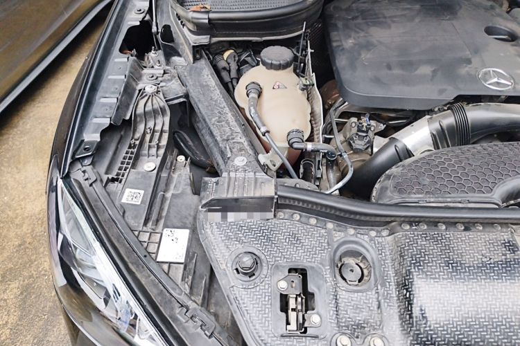 Used Mercedes-Benz GLE-Class 2022 GLE 350 4MATIC Dynamic Edition Engine Bay Right
