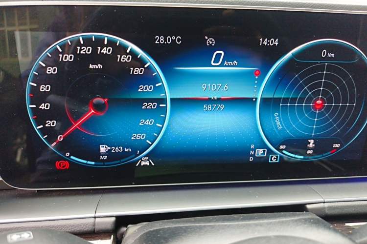 Used Mercedes-Benz GLE-Class 2022 GLE 350 4MATIC Dynamic Edition Odometer Close Up