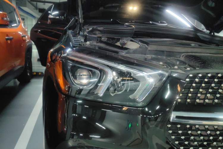 Used Mercedes-Benz GLE-Class  Right Front Headlight
