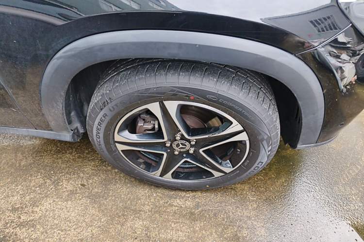 Used Mercedes-Benz GLE-Class 2022 GLE 350 4MATIC Dynamic Edition Right Front Wheel Hub
