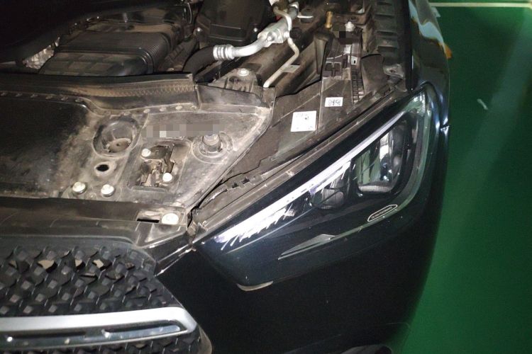 Used Mercedes-Benz GLE-Class 2023 GLE 450 4MATIC AMG Line Engine Bay Left