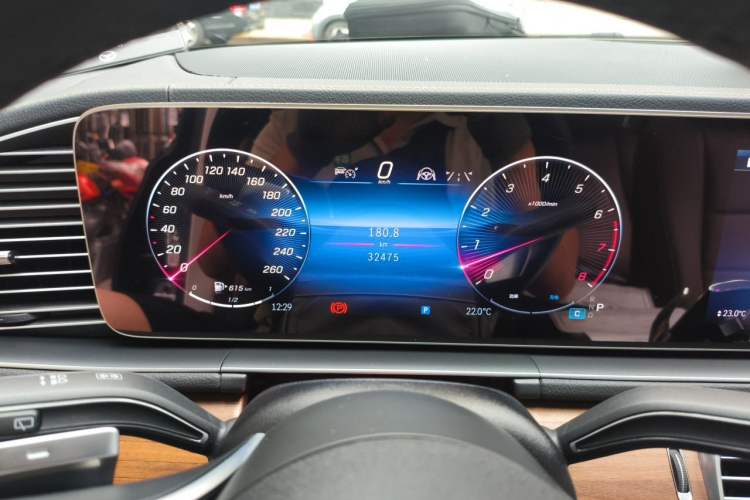 Used Mercedes-Benz GLE-Class 2024 GLE 450 4MATIC Stylish Model Instrument Cluster