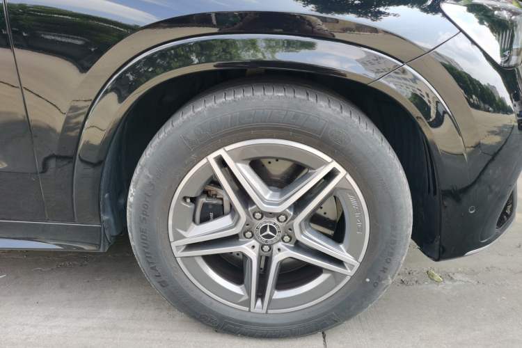 Used Mercedes-Benz GLE-Class 2024 GLE 450 4MATIC Stylish Model Right Front Wheel Hub