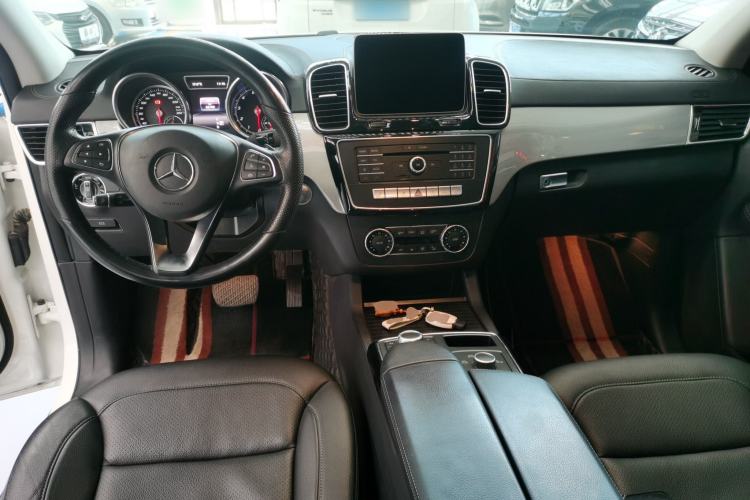 Used Mercedes-Benz GLE Coupe 2018 GLE 320 4MATIC Coupe SUV Center Console