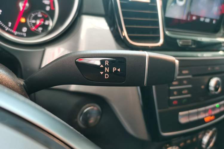 Used Mercedes-Benz GLE Coupe 2018 GLE 320 4MATIC Coupe SUV Gear Lever