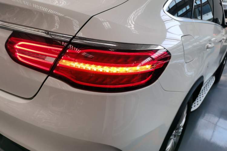 Used Mercedes-Benz GLE Coupe 2018 GLE 320 4MATIC Coupe SUV Right Rear Taillight