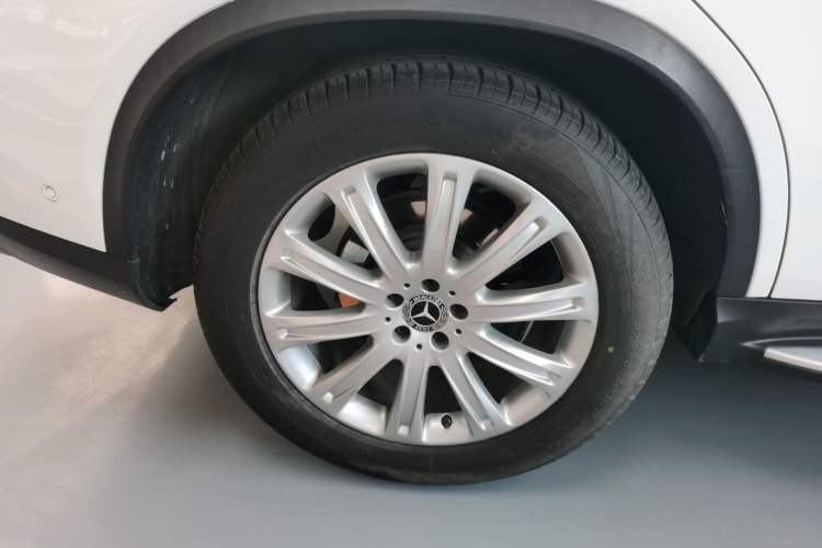 Used Mercedes-Benz GLE Coupe 2018 GLE 320 4MATIC Coupe SUV Right Rear Wheel Hub