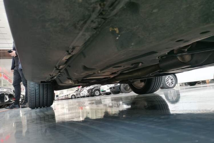 Used Mercedes-Benz GLE Coupe 2018 GLE 320 4MATIC Coupe SUV Right Side Sill