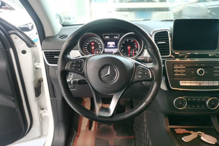 Used Mercedes-Benz GLE Coupe 2018 GLE 320 4MATIC Coupe SUV Steering Wheel