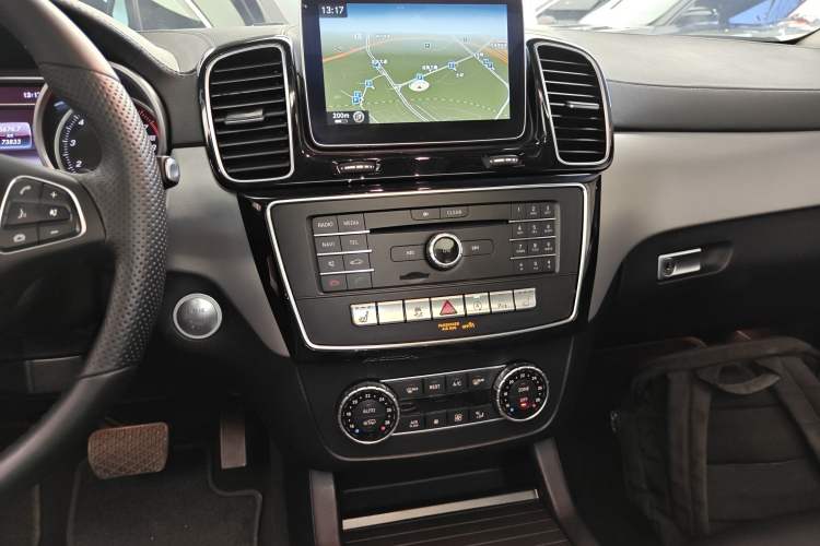 Used Mercedes-Benz GLE Coupe 2015 GLE 400 4MATIC Coupe SUV Audio And AC Panel