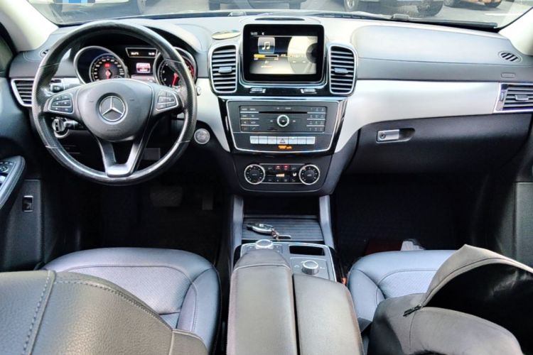 Used Mercedes-Benz GLE Coupe 2015 GLE 320 4MATIC Coupe SUV Center Console