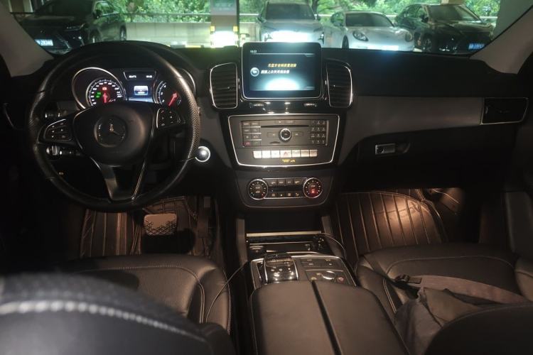Used Mercedes-Benz GLE Coupe 2015 GLE 400 4MATIC Coupe SUV Center Console