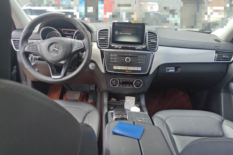 Used Mercedes-Benz GLE Coupe 2015 GLE 400 4MATIC Coupe SUV Center Console