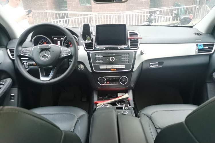 Used Mercedes-Benz GLE Coupe 2015 GLE 320 4MATIC Coupe SUV Center Console