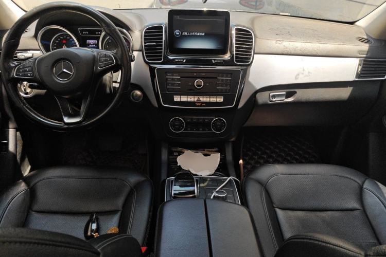 Used Mercedes-Benz GLE Coupe 2015 GLE 400 4MATIC Coupe SUV Center Console