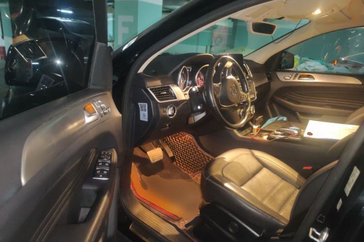 Used Mercedes-Benz GLE Coupe 2015 GLE 400 4MATIC Coupe SUV Driver Seat