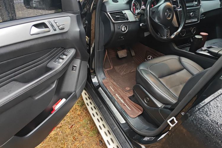 Used Mercedes-Benz GLE Coupe 2015 GLE 320 4MATIC Coupe SUV Driver Seat