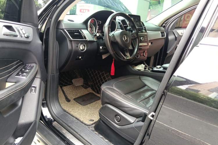 Used Mercedes-Benz GLE Coupe 2015 GLE 320 4MATIC Coupe SUV Driver Seat