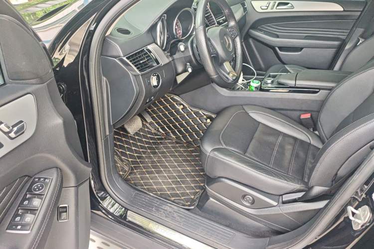 Used Mercedes-Benz GLE Coupe 2015 GLE 320 4MATIC Coupe SUV Driver Seat