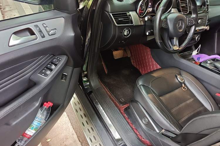 Used Mercedes-Benz GLE Coupe 2015 GLE 320 4MATIC Coupe SUV Driver Seat