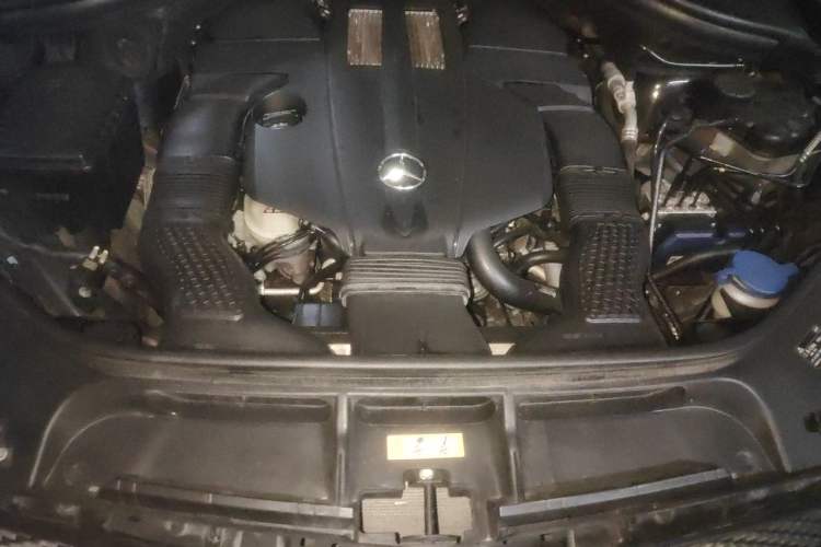 Used Mercedes-Benz GLE Coupe 2015 GLE 320 4MATIC Coupe SUV Engine Bay