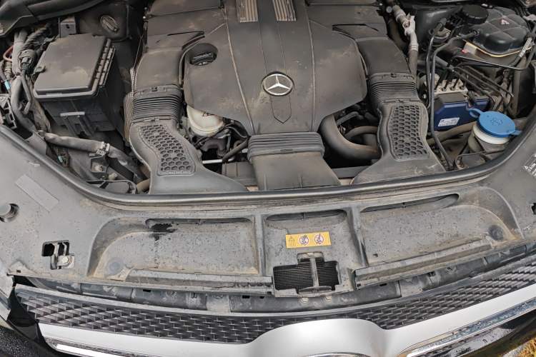 Used Mercedes-Benz GLE Coupe 2015 GLE 320 4MATIC Coupe SUV Engine Bay