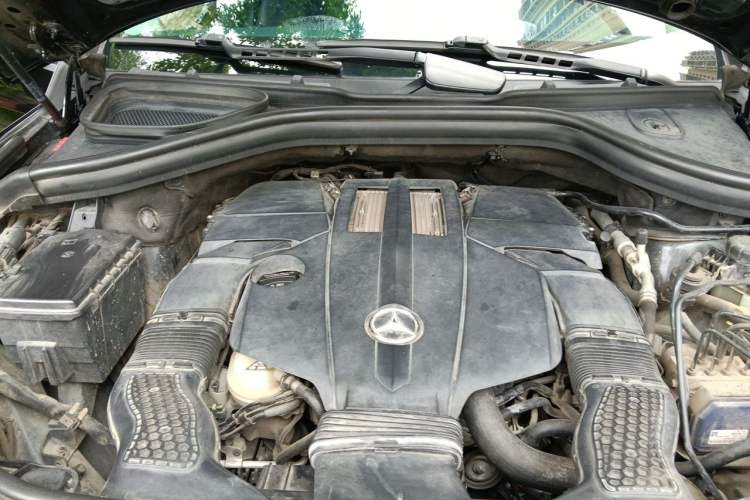 Used Mercedes-Benz GLE Coupe 2015 GLE 320 4MATIC Coupe SUV Engine Bay
