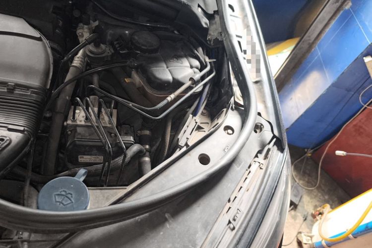 Used Mercedes-Benz GLE Coupe 2015 GLE 450 AMG 4MATIC Coupe SUV Engine Bay Left