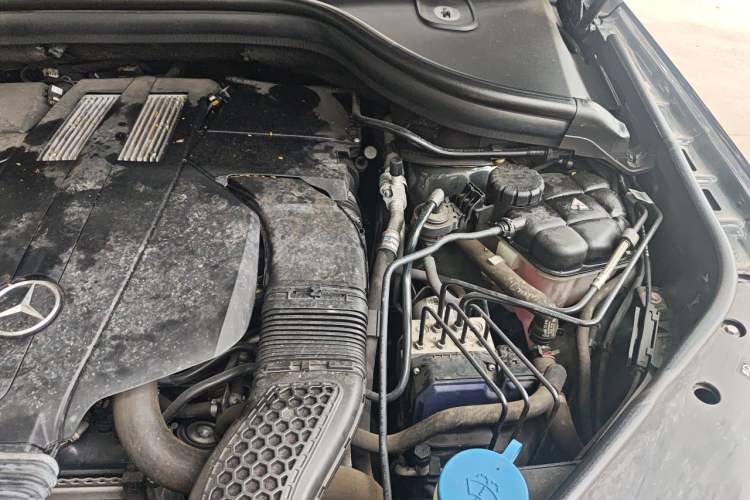 Used Mercedes-Benz GLE Coupe 2015 GLE 320 4MATIC Coupe SUV Engine Bay Left