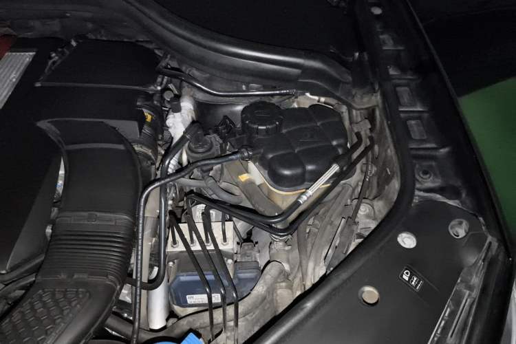 Used Mercedes-Benz GLE Coupe 2015 GLE 450 AMG 4MATIC Coupe SUV Engine Bay Left