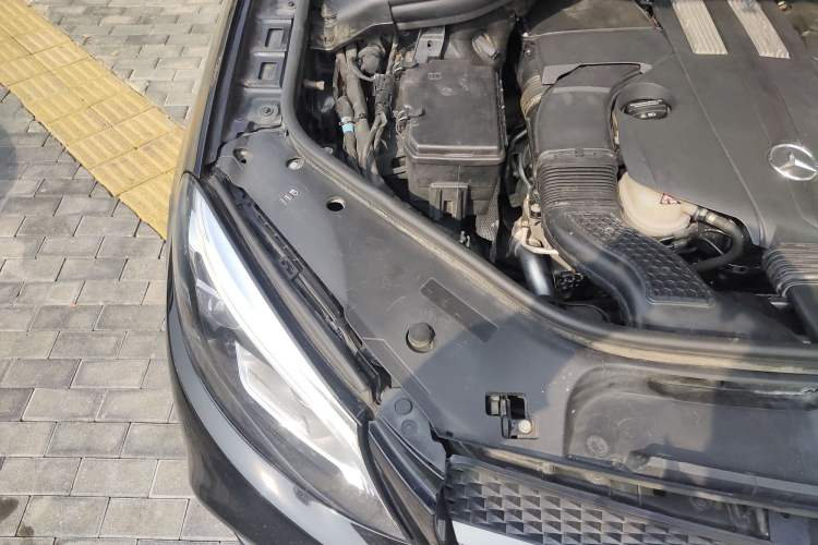 Used Mercedes-Benz GLE Coupe 2015 GLE 320 4MATIC Coupe SUV Engine Bay Right