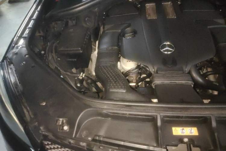 Used Mercedes-Benz GLE Coupe 2015 GLE 320 4MATIC Coupe SUV Engine Bay Right