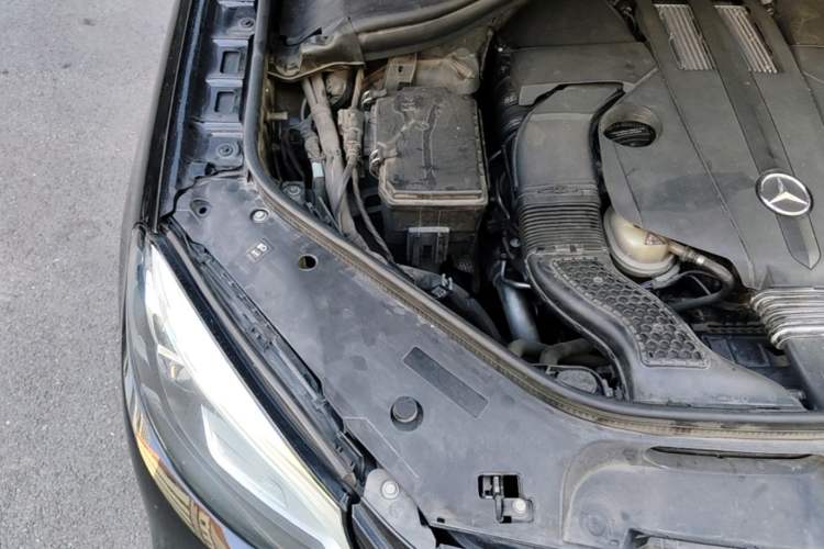 Used Mercedes-Benz GLE Coupe 2015 GLE 320 4MATIC Coupe SUV Engine Bay Right