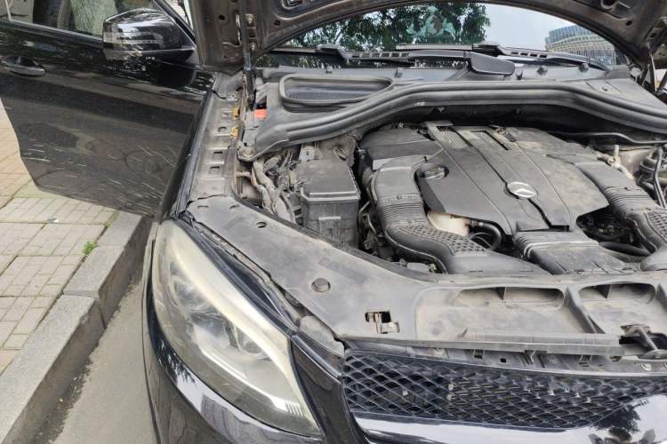 Used Mercedes-Benz GLE Coupe 2015 GLE 320 4MATIC Coupe SUV Engine Bay Right