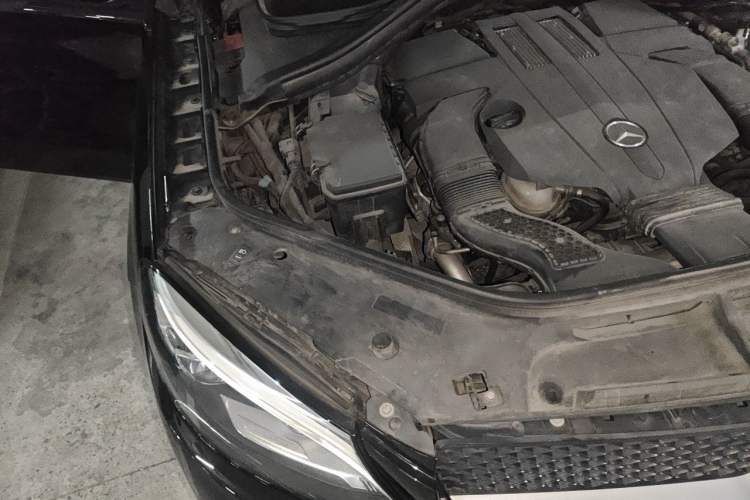 Used Mercedes-Benz GLE Coupe 2015 GLE 320 4MATIC Coupe SUV Engine Bay Right