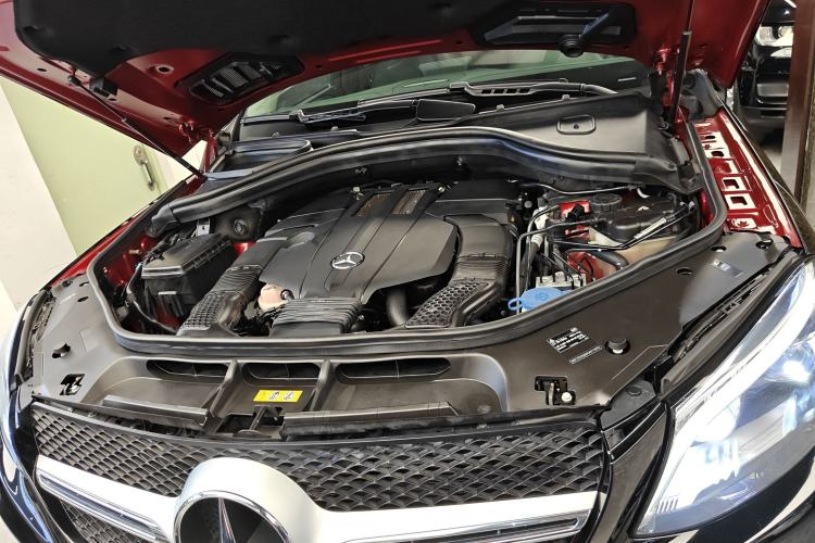Used Mercedes-Benz GLE Coupe 2015 GLE 400 4MATIC Coupe SUV Engine Bay