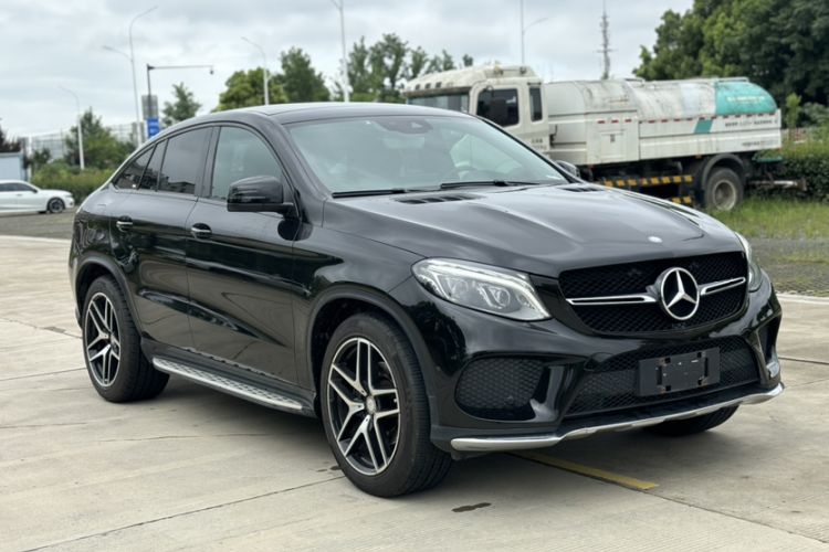 Used Mercedes-Benz GLE Coupe 2015 GLE 320 4MATIC Coupe SUV Exterior 2