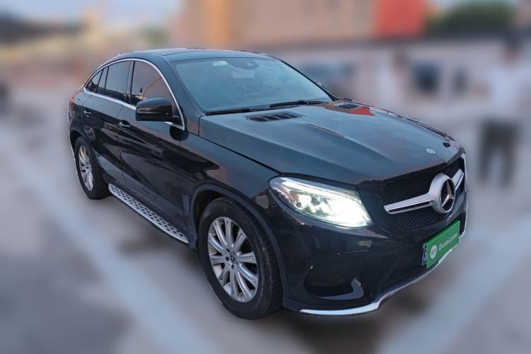 Used Mercedes-Benz GLE Coupe 2015 GLE 320 4MATIC Coupe SUV Front Right 45 Deg