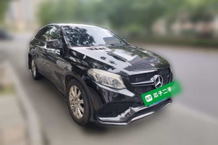 Used Mercedes-Benz GLE Coupe 2015 GLE 320 4MATIC Coupe SUV Front Right 45 Deg