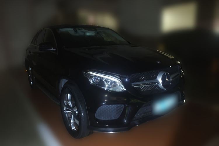 Used Mercedes-Benz GLE Coupe 2015 GLE 400 4MATIC Coupe SUV Front Right 45 Deg
